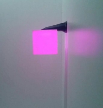Настенный светильник с RGB-подсветкой