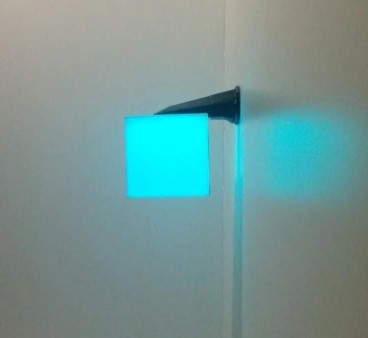 Настенный светильник с RGB-подсветкой